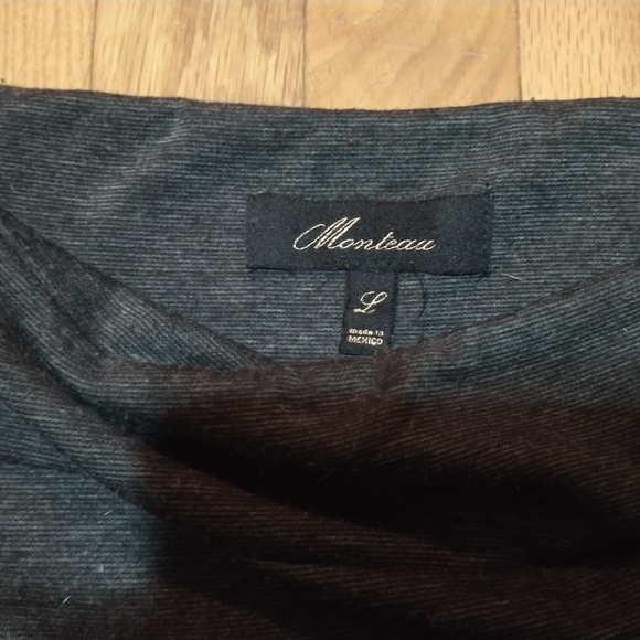 Skirt - Picture 2 of 2